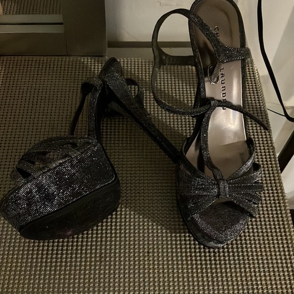 Chinese Laundry heels - Picture 3 of 8